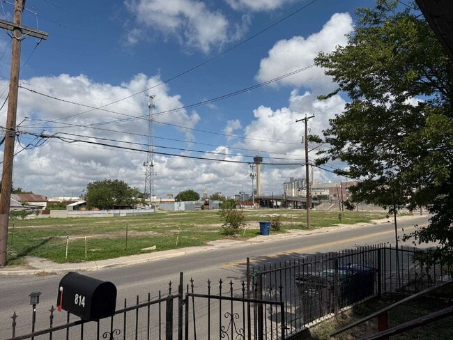 Photo - Super Affordable 3/2 on the South Side