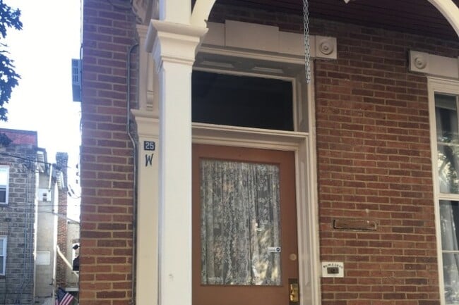 Photo - 25 W Boscawen St Unit 2