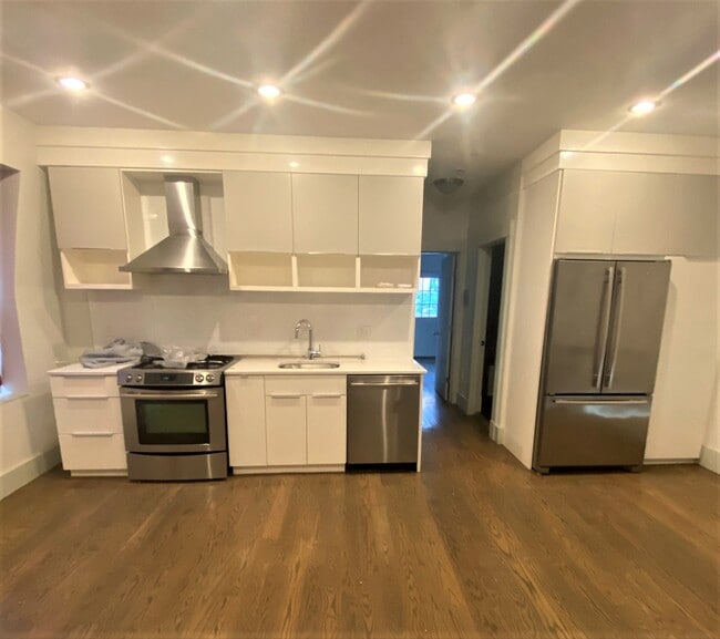 Building Photo - 15 Boardman St Unit 2