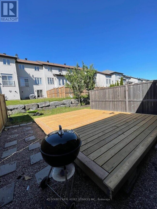 Photo - 27 Torbec Ave