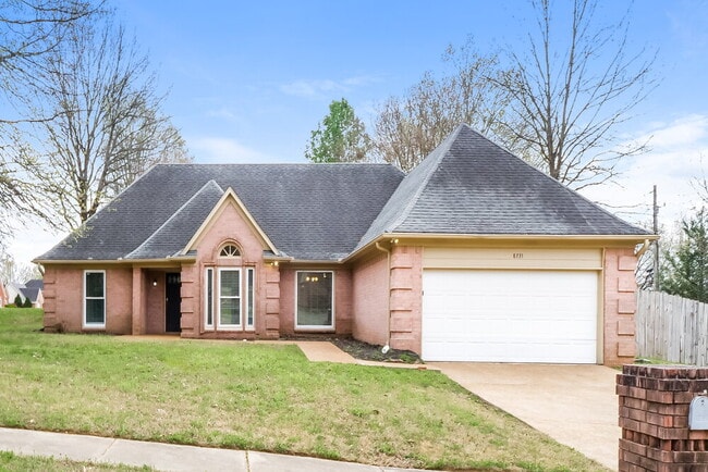 Building Photo - 8731 Oak Trail Ln