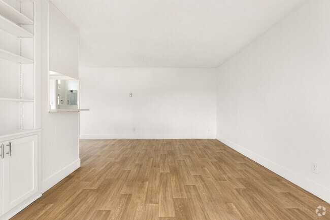 Building Photo - Terre at S Lincoln Rental