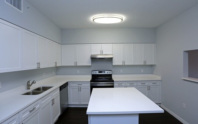 Photo - Maridadi West Palm Beach