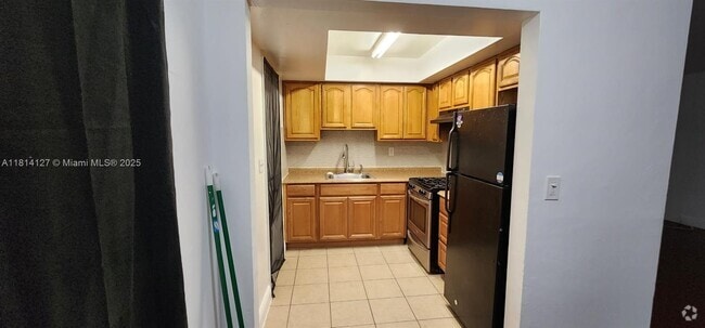 Building Photo - 371 NE 57th Ct Unit B Rental