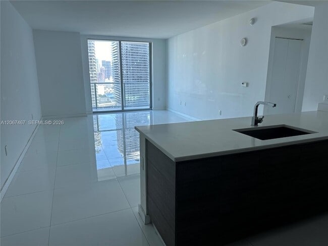 Photo - 1100 S Miami Ave Unidad 2708