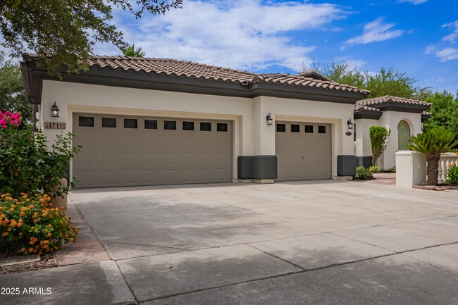 4711 E Buckboard Ct