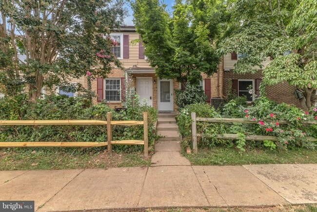 Building Photo - 90 Adams Dr NE Rental