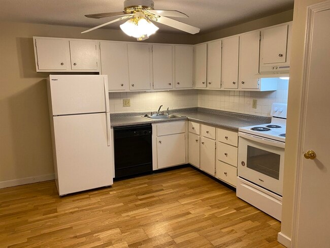 Photo - 29 Capron Rd Unit 85