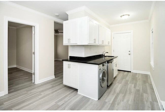 Photo - 837.5 W Cornelia Ave Unit 3S