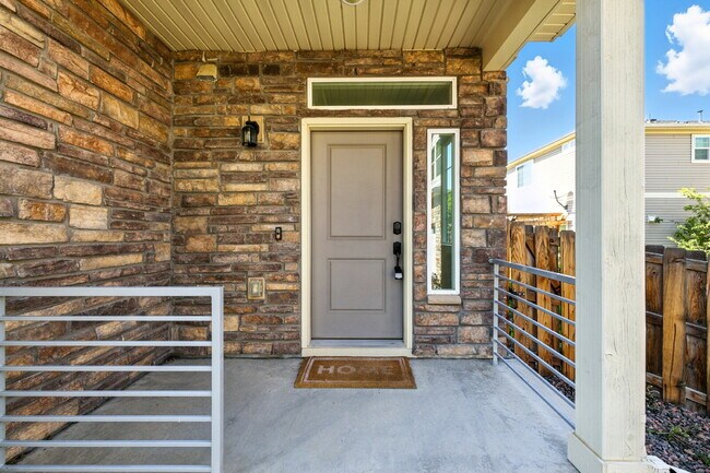 Photo - 3 Bedroom 2.5 Bathroom "Like-new" Single Family Home Immediately!