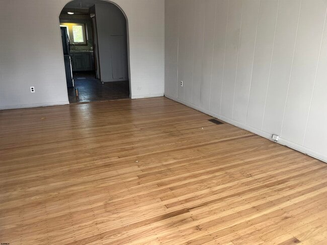 Photo - 1145 N Michigan Ave