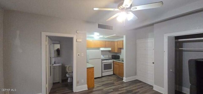 Photo - 515 W Missouri Ave Unit 7