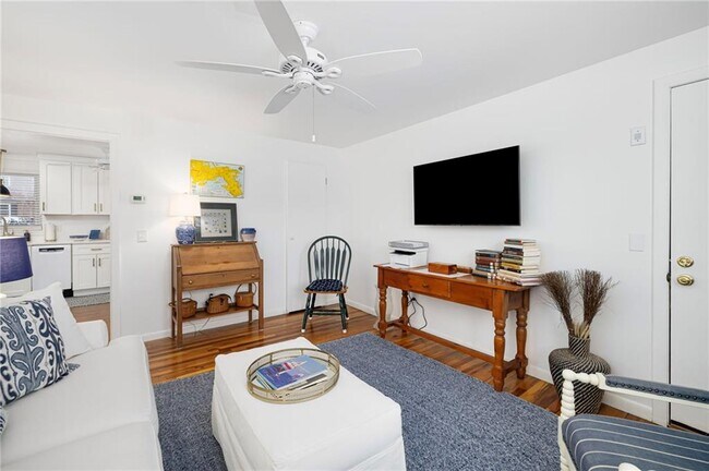 Photo - 70 Carroll Ave Unit 1009