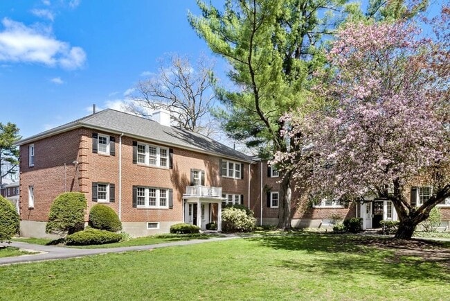 Building Photo - 23 Hammond Pond Pkwy Unit 2