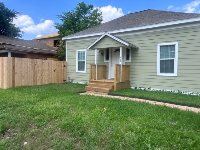 Photo - 602 Cordell St