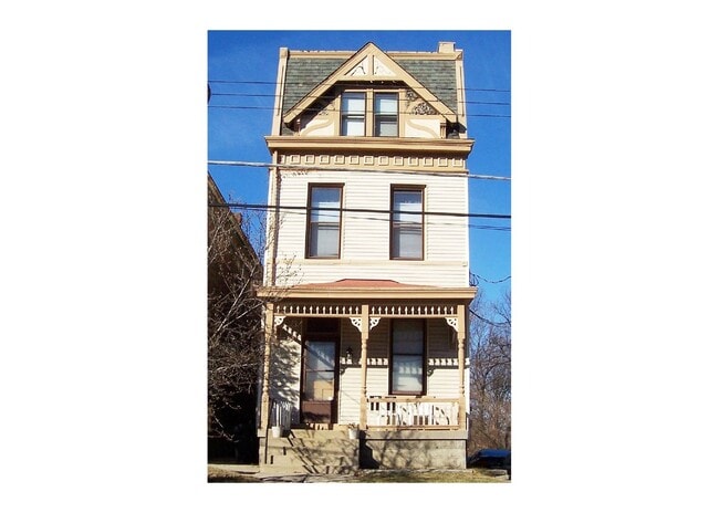 Building Photo - 3255 Bishop St Unit 3255-01