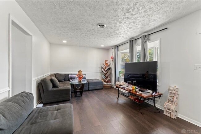 Photo - 1630 Falke Dr