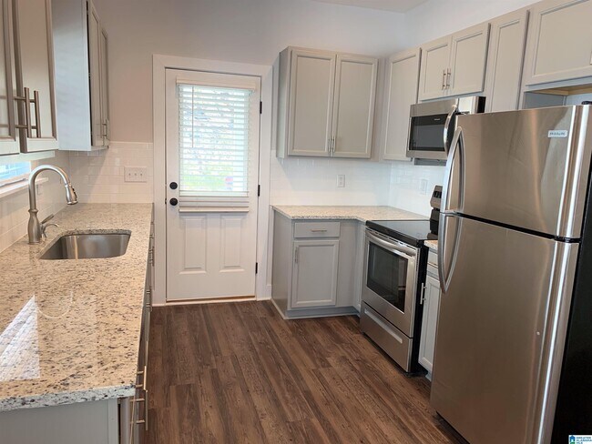 Photo - 1281 Shades Terrace