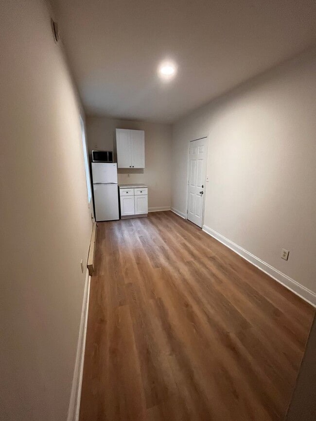Photo - Spacious studio in a great area in fishtown Unit 103