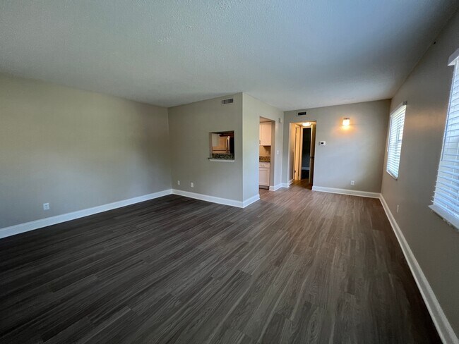 1 Bed/1 Bath - Unit 5