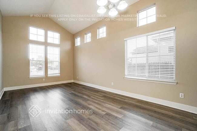 Photo - 8252 Grisham Way