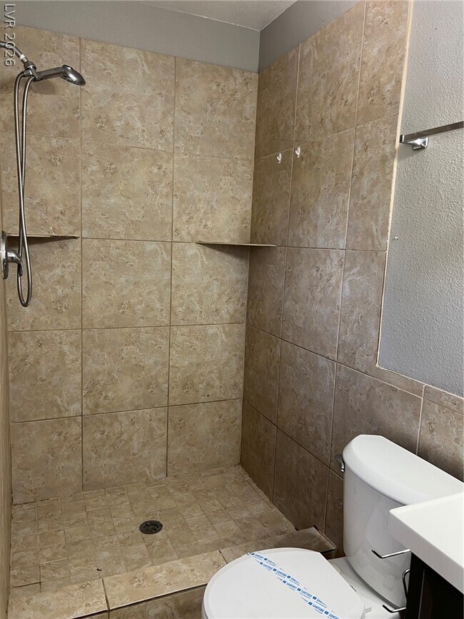 Photo - 5713 Idle Ave
