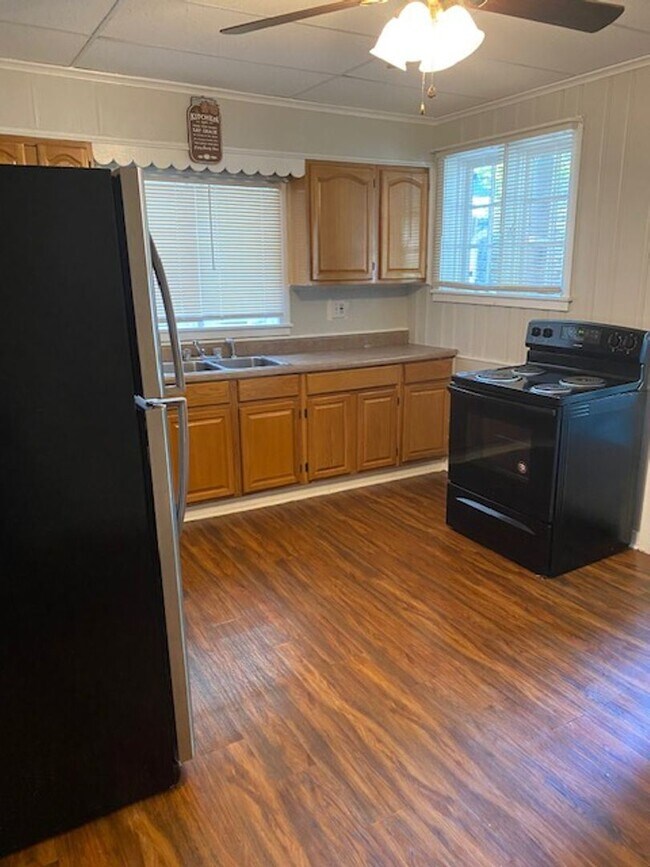 Photo - 3 br, 1 bath House - 23 COAL ST