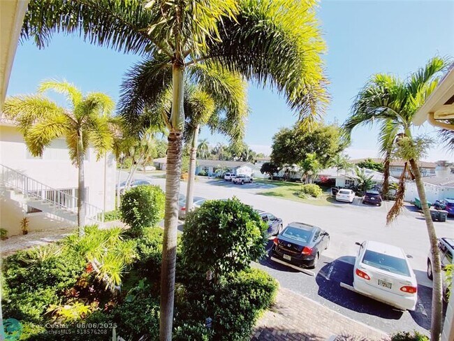 Photo - 2131 NE 41st St Apartamento Unidad 202
