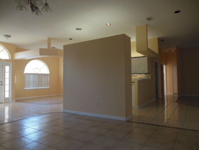 20225 Maxim Pkwy