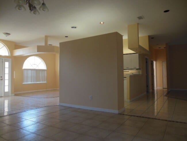 Photo - 20225 Maxim Pkwy