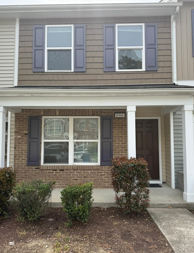 Building Photo - 8506 Quarton Dr