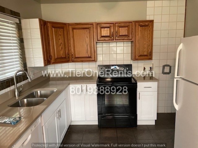 Photo - This property offers a NO DEPOSIT option available for qualified renters! Unit A