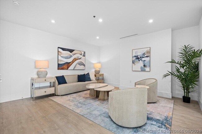 220 Lake Shore Dr Unit 710