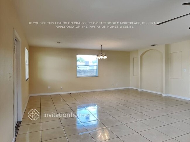 Photo - 823 NW 7th St