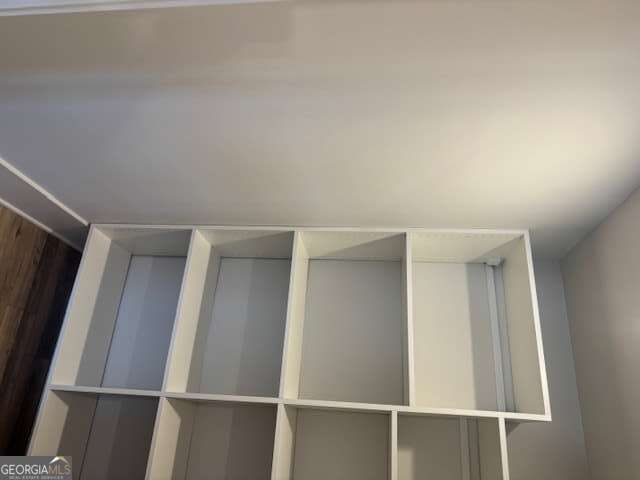 Photo - 319 Orchid St