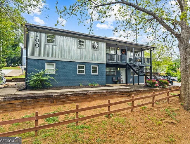 Building Photo - 260 Little St Unit 2