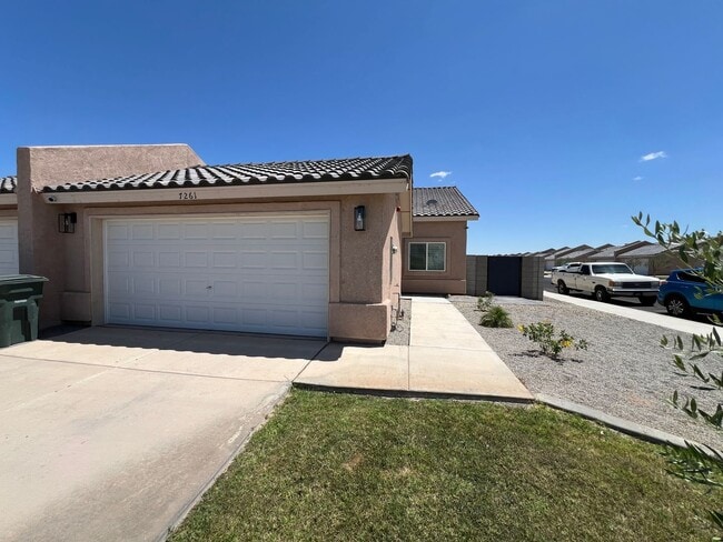 VERY NICE 3 BEDROOM IN DESERT SKY! - VERY NICE 3 BEDROOM IN DESERT SKY! House