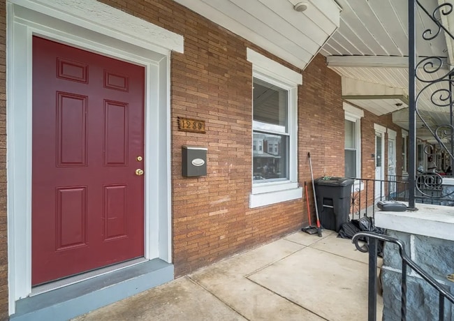Photo - 1239 N Frazier St