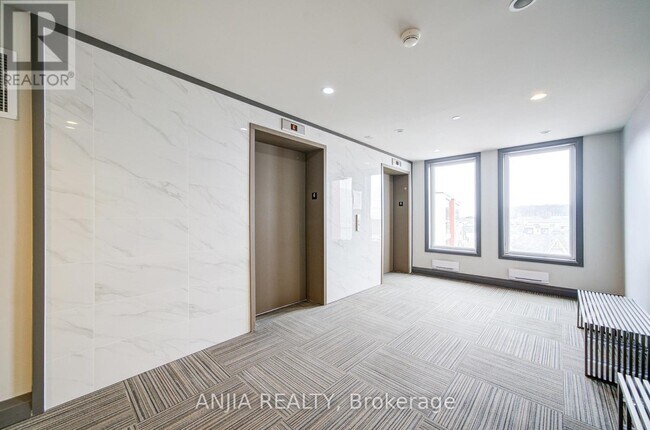 Photo - 58 Adam Sellers St Unité 614