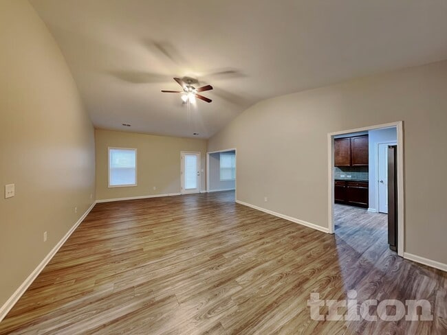 Photo - 246 Viking Ln