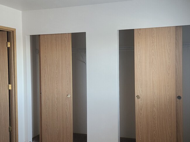 Primary bdrm - 3603 Michelle Ln Unit 3603 B