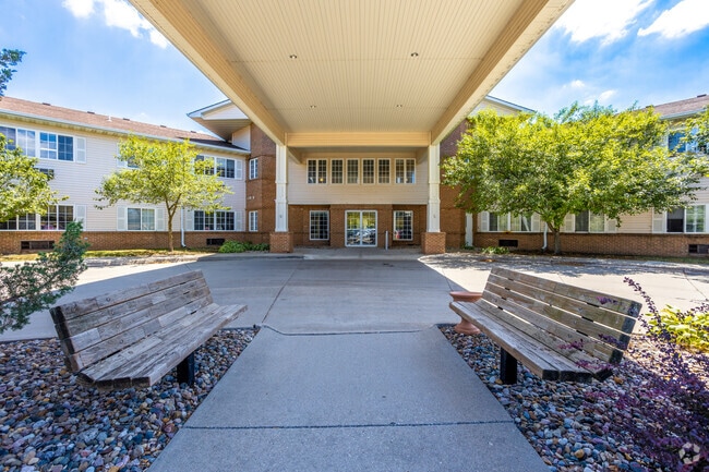 SUGAR CREEK APARTMENTS