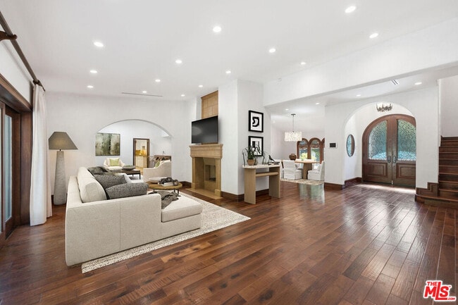 Photo - 2108 San Ysidro Dr