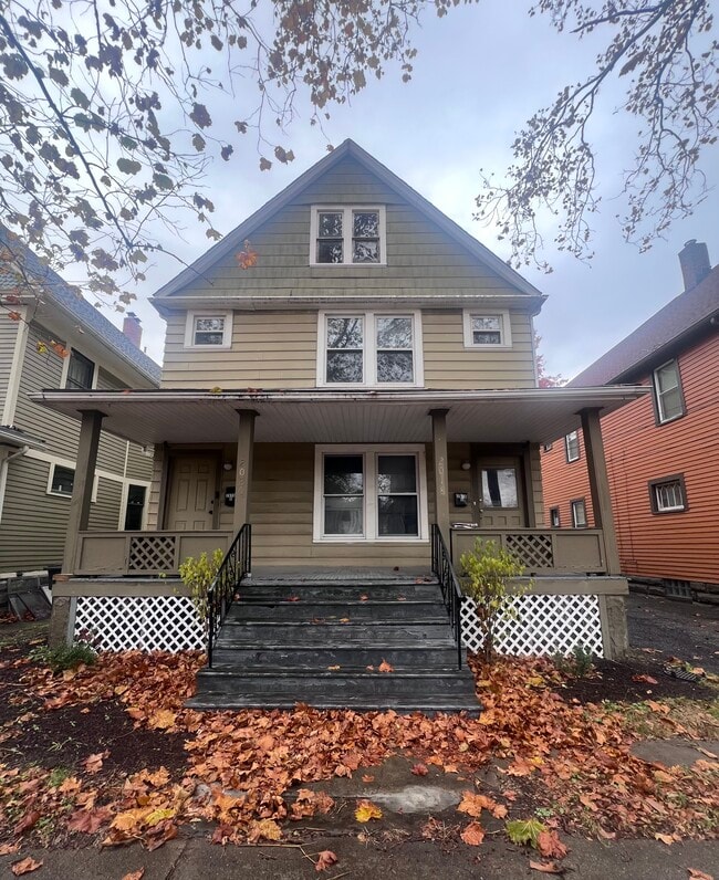 Building Photo - 2018 Corning Ave Unit #2 Upper