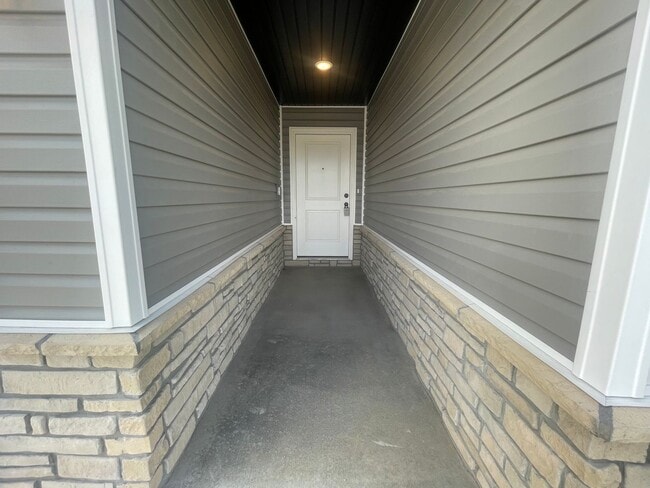 Photo - Make this beautiful modern home yours!!