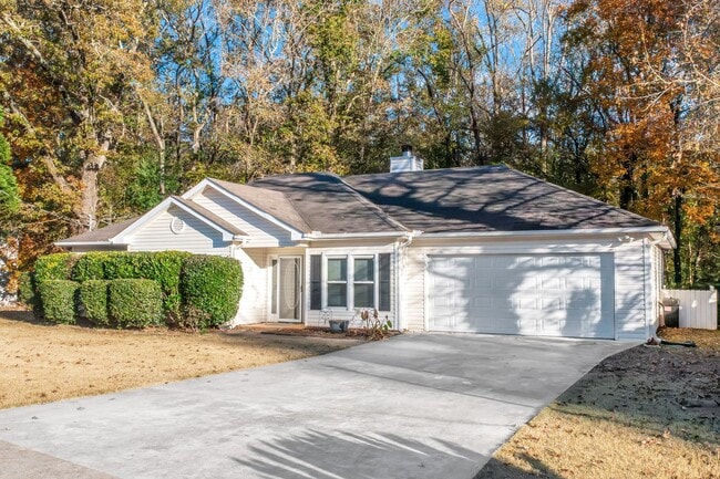 Building Photo - Coming Soon....Gorgeous 3bedroom 2bath in Stockbridge, GA!