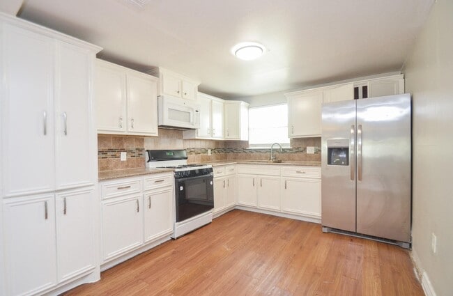 Building Photo - 4710 15th St Rental