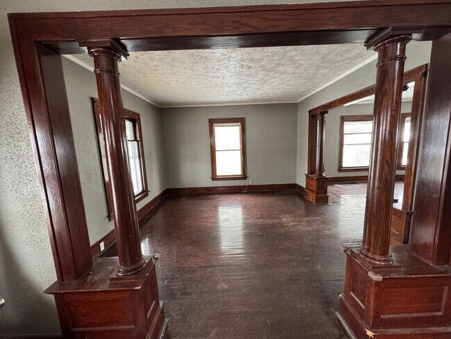 Photo - 4 bedroom 1 bath house in Rock Island