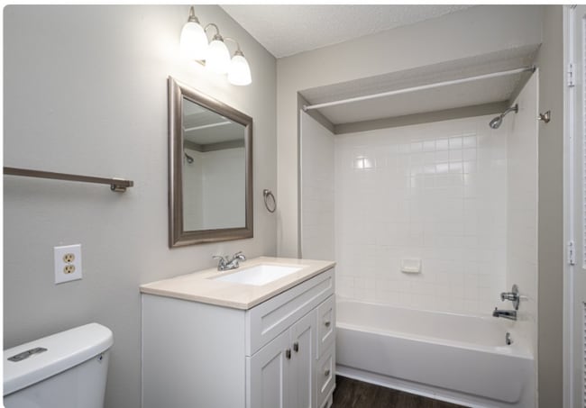 Photo - 2121 Lobdell Blvd Unit A23