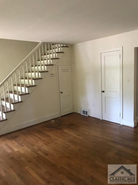 Photo - 128 University Dr